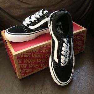 Boys Vans Old Skool Pro skate shoes